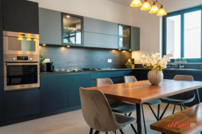 Elegance & Excitement Luxury Downtown Escape
